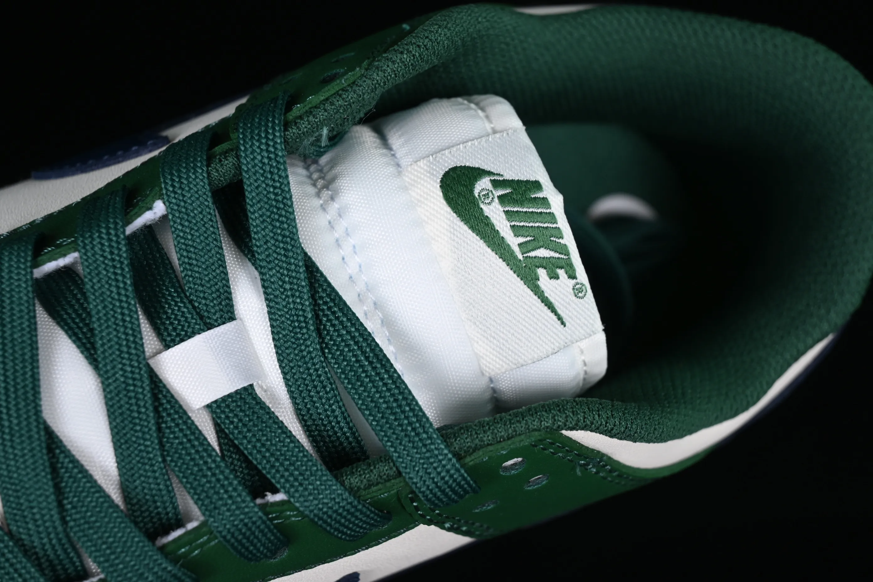 All categories Nk SB Dunk series Nk SB Dunk Low low-top sneakers Nk Dunk Low "Gorge Green" retro white and green SB low-top sports and leisure sneakers DD1503-300